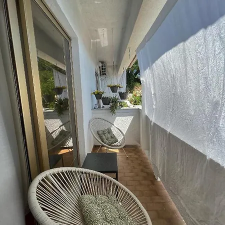 Apartman Mia *