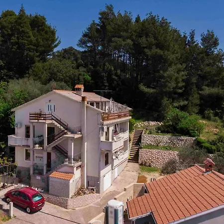 Mia Apartman *