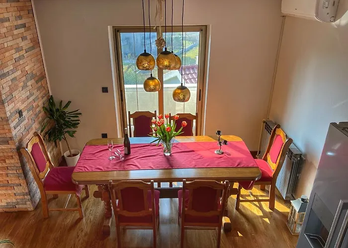 Mia Apartmán New Translation