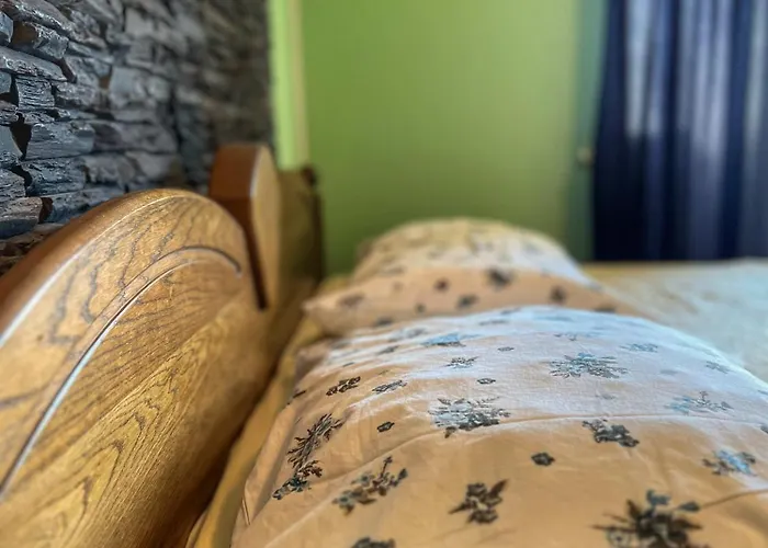 Mia *